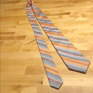 Reversible tie